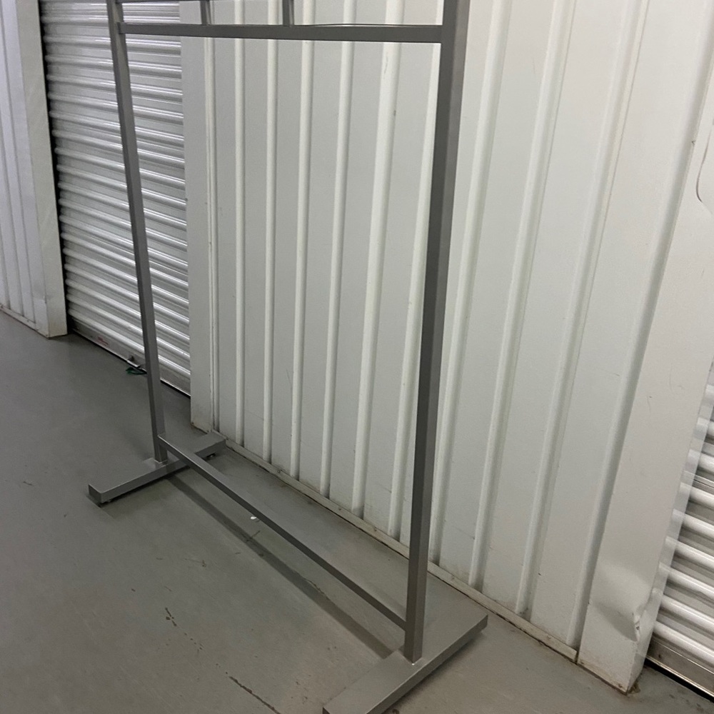 Racks - Picture 4 of 6